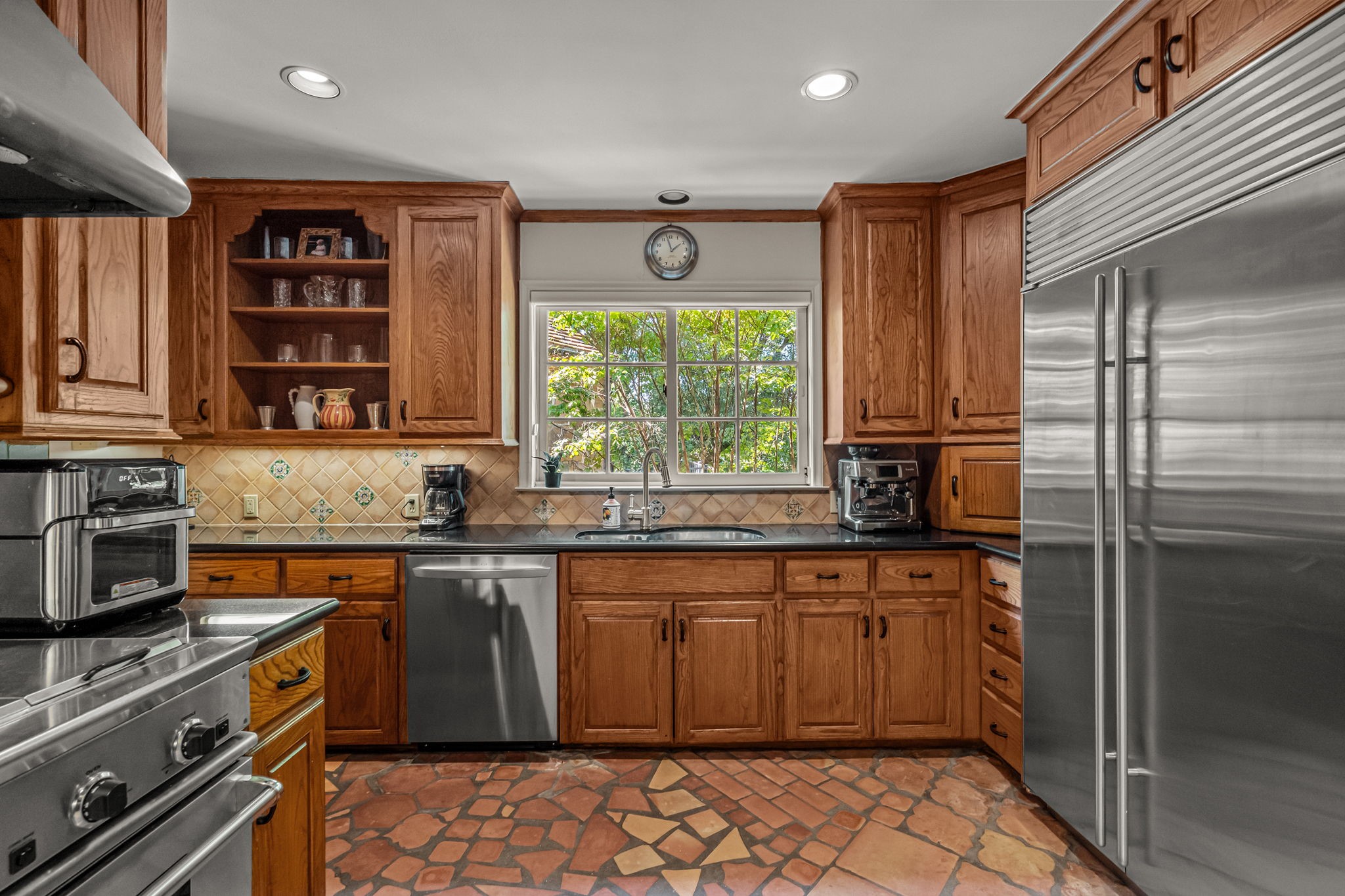 425 Crestwood Drive Fort Worth TX 76107