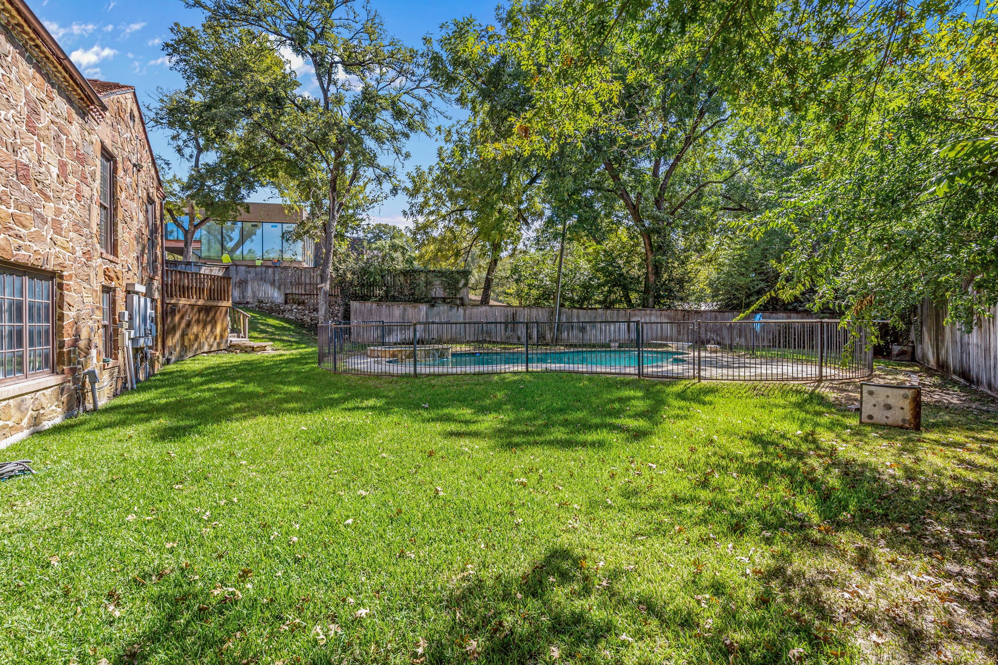 425 Crestwood Drive Fort Worth TX 76107