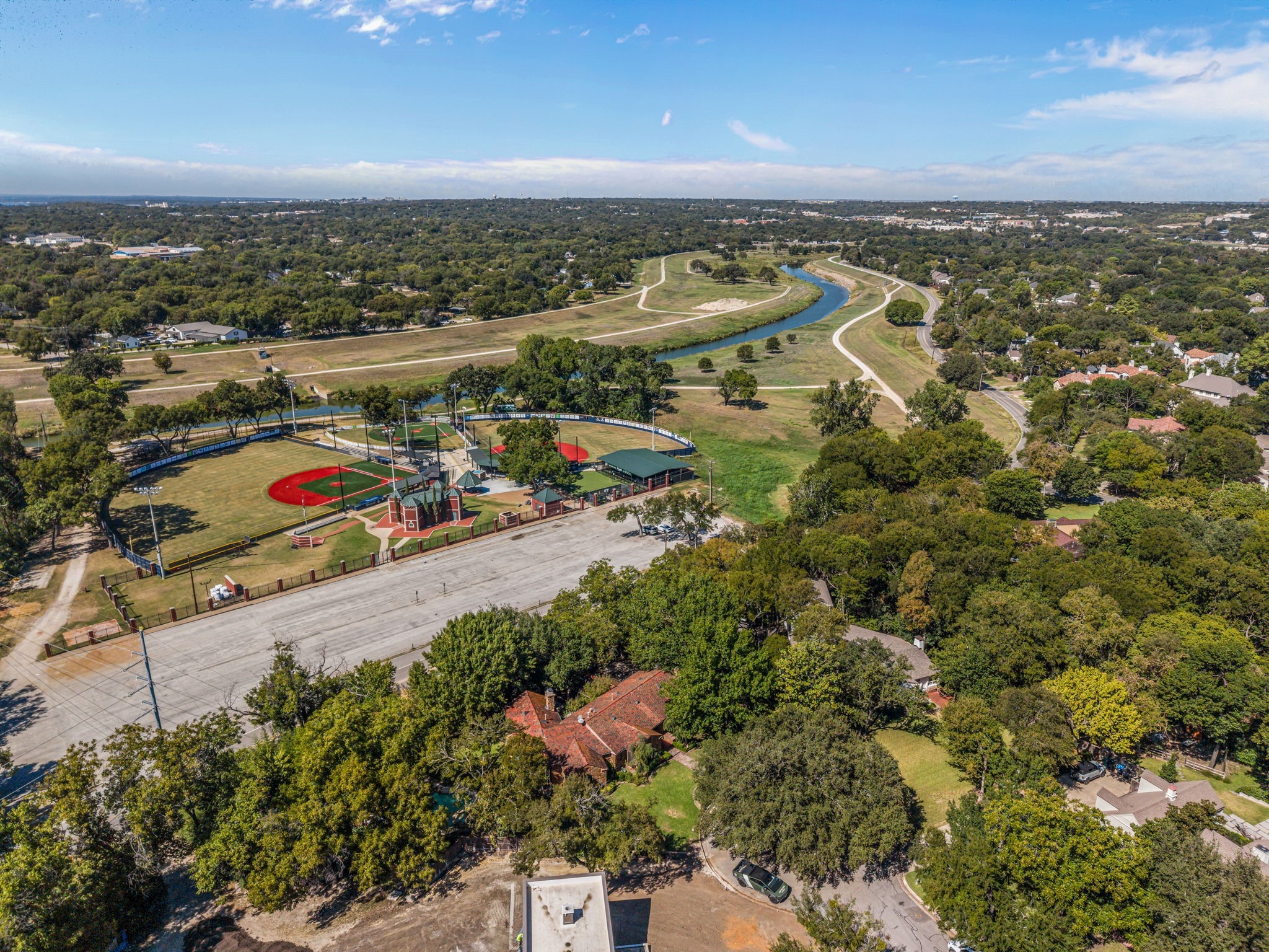 425 Crestwood Drive Fort Worth TX 76107