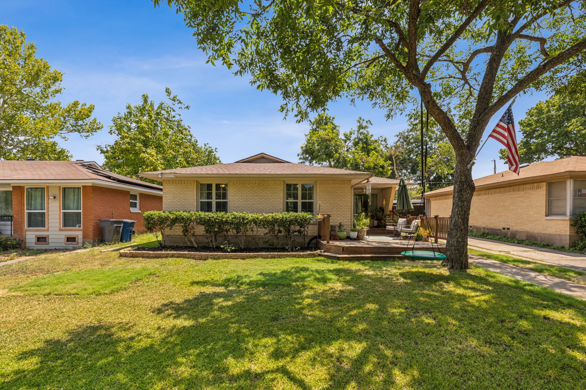 1918 Newport Avenue Dallas TX 75224