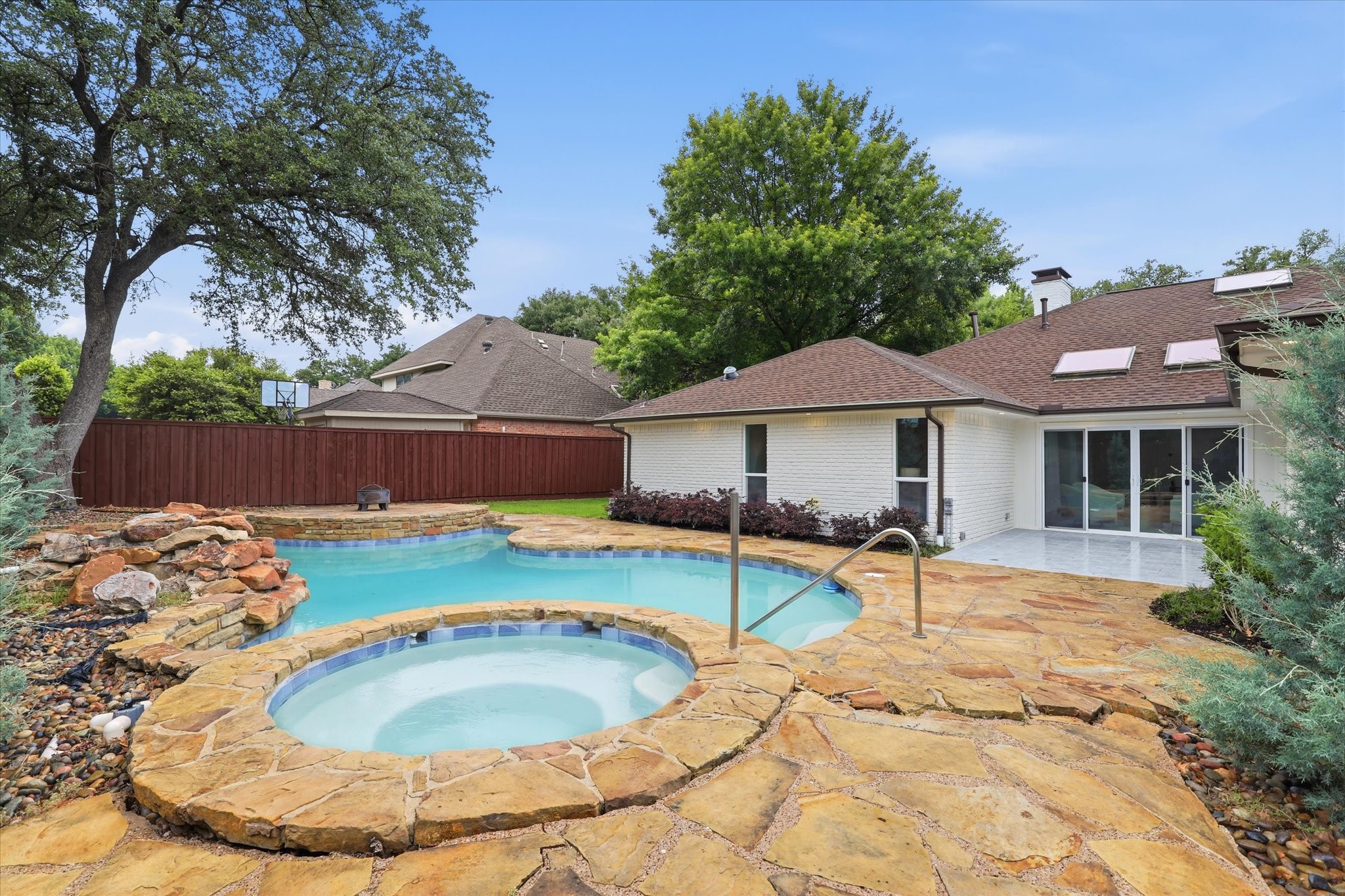 7123 Debbe Drive Dallas TX 75252