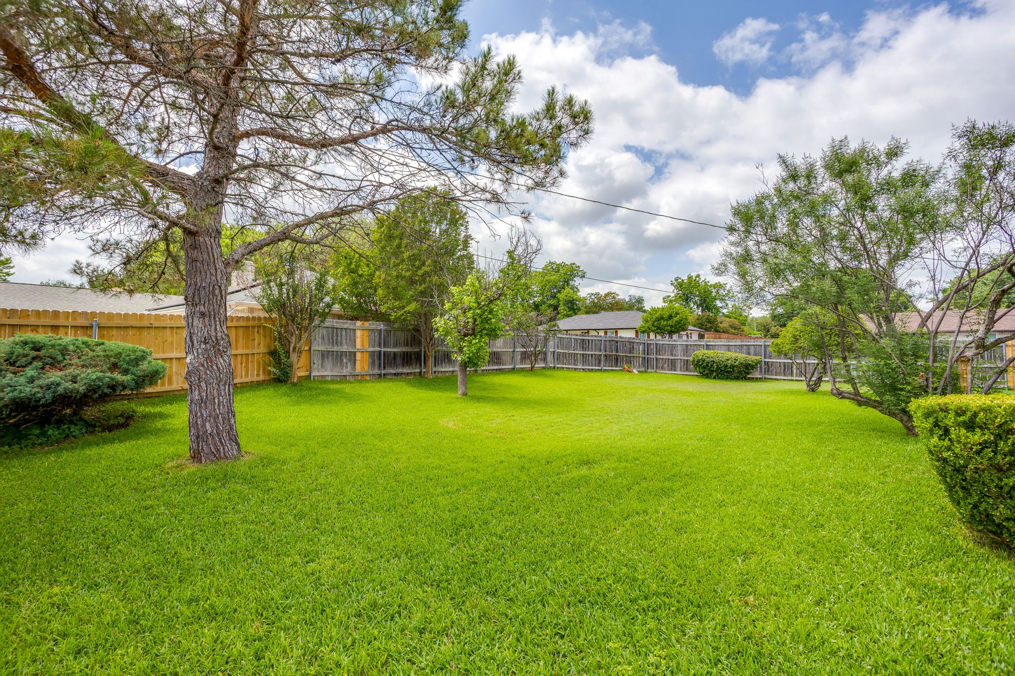 6800 Kingswood Drive Fort Worth TX 76133