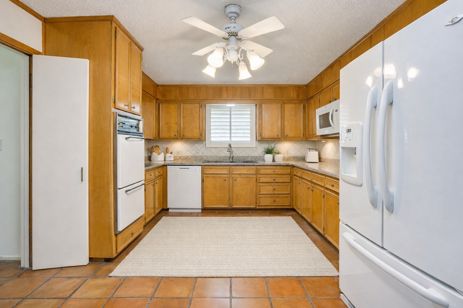 6800 Kingswood Drive Fort Worth TX 76133