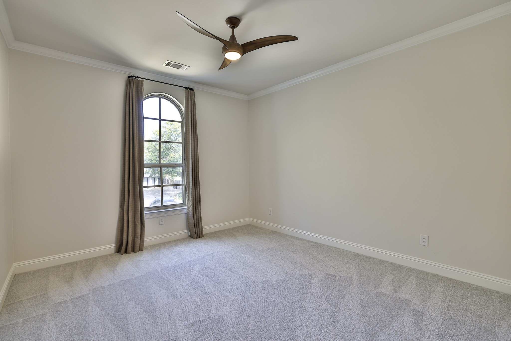 6932 Hazeltine Drive Fort Worth TX 76132