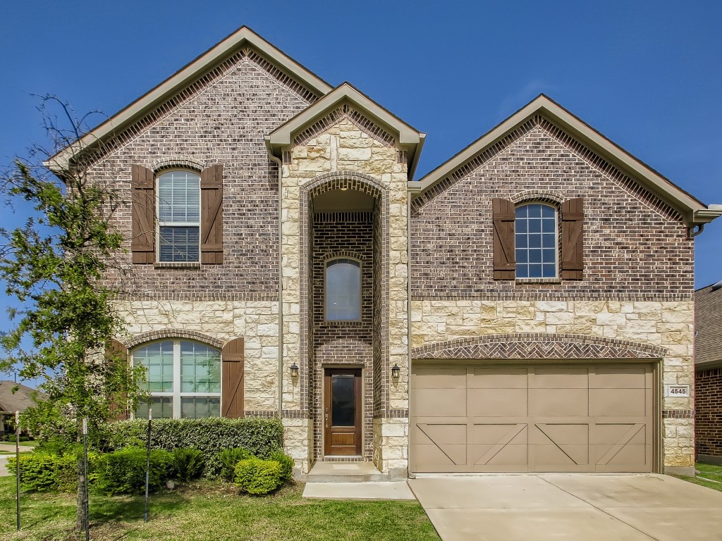 4545 Hemingway Avenue Aubrey TX 76227