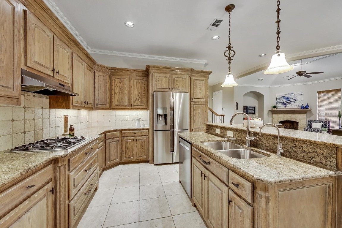 17418 Dowell Circle Dallas TX 75252