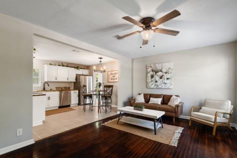 1104 Redbud Street Denison TX 75020
