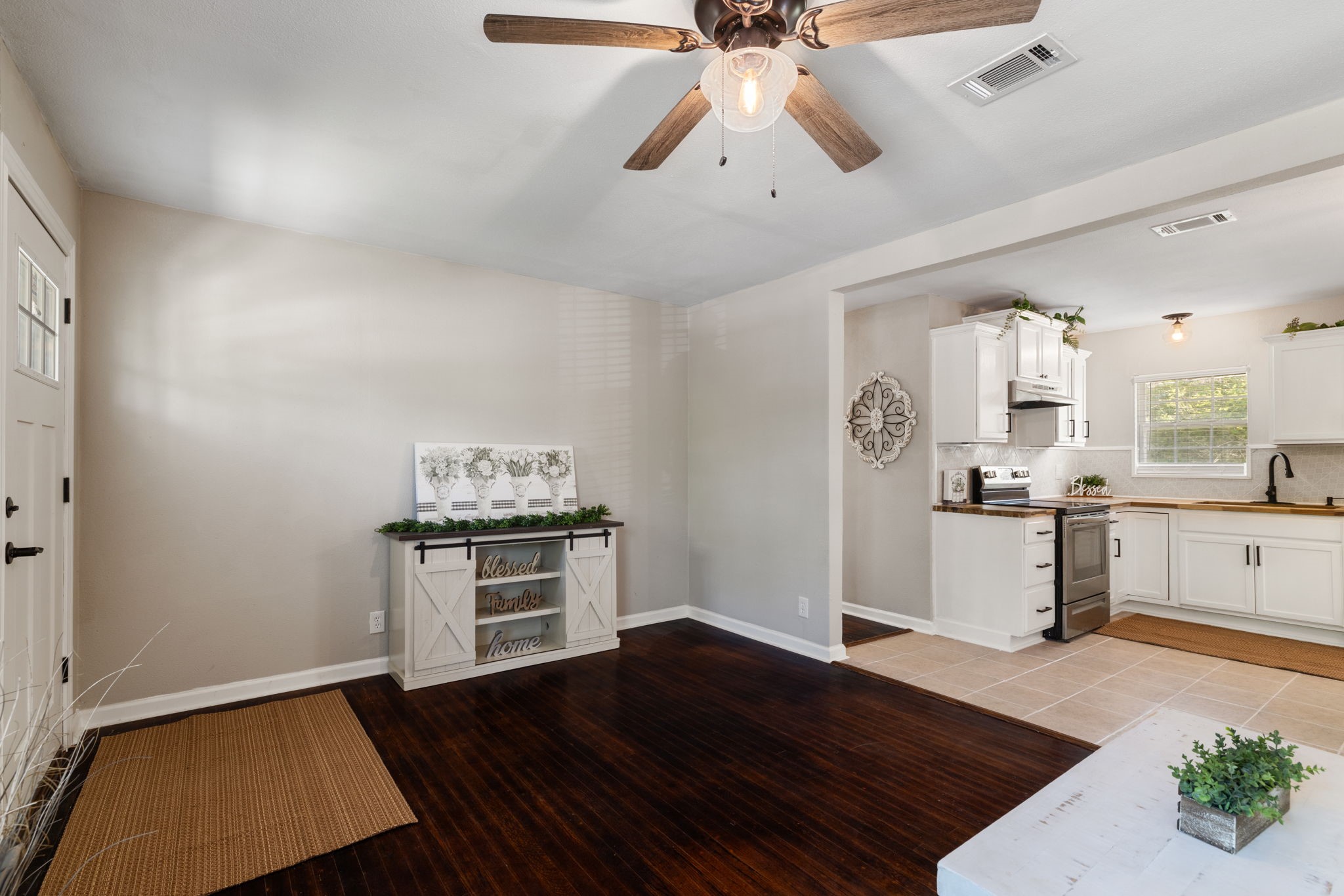 1104 Redbud Street Denison TX 75020