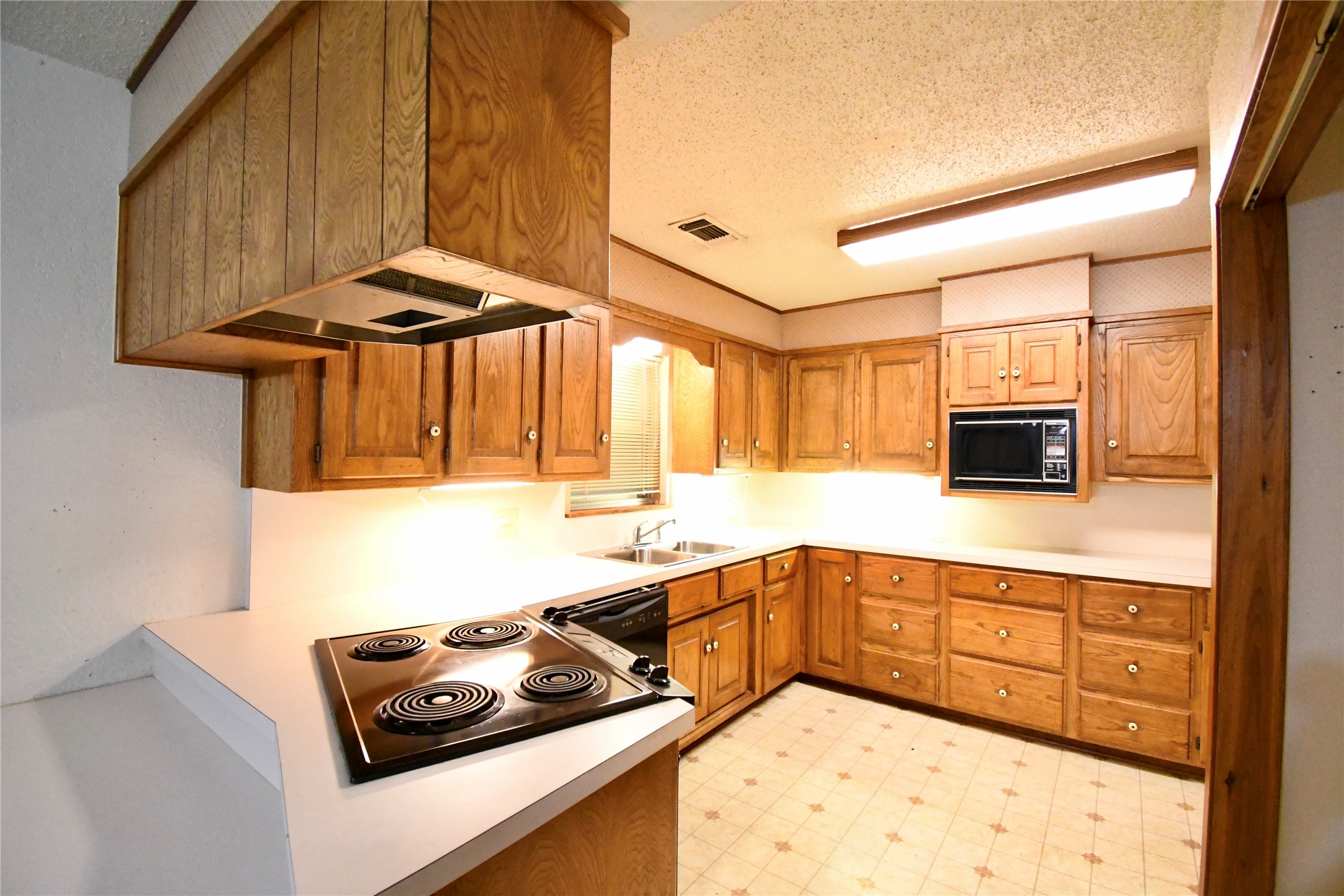 1314 W Water Street Weatherford TX 76086