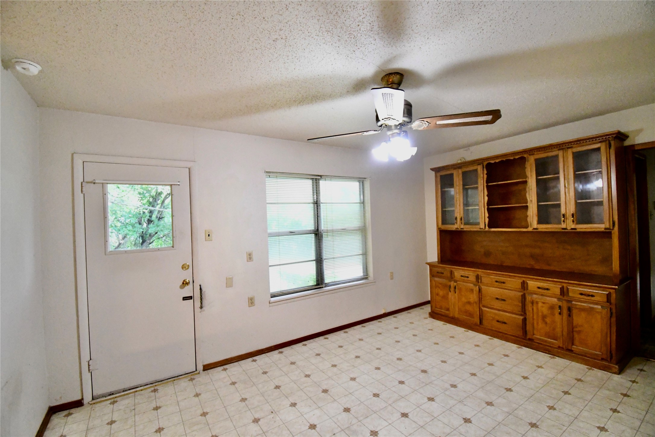 1314 W Water Street Weatherford TX 76086