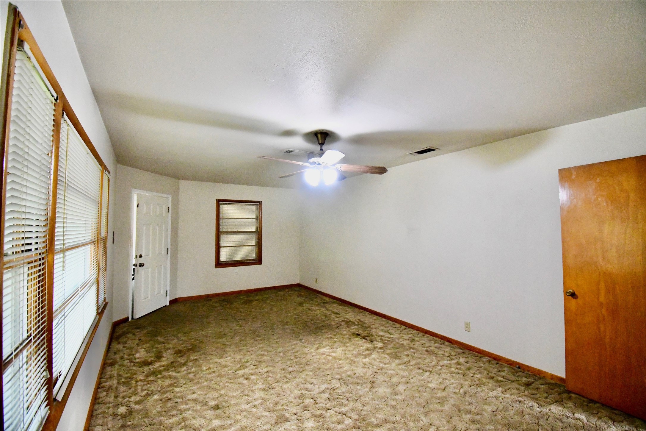1314 W Water Street Weatherford TX 76086