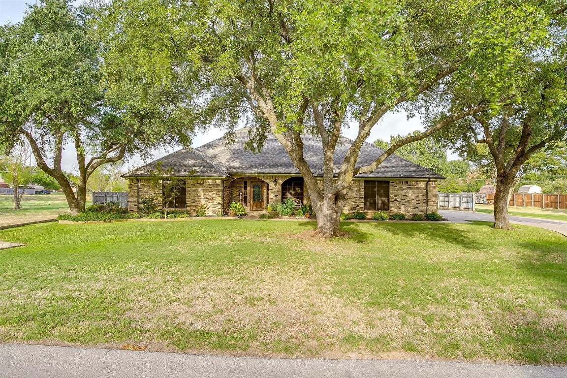 916 Sterling Lane Crowley TX 76036