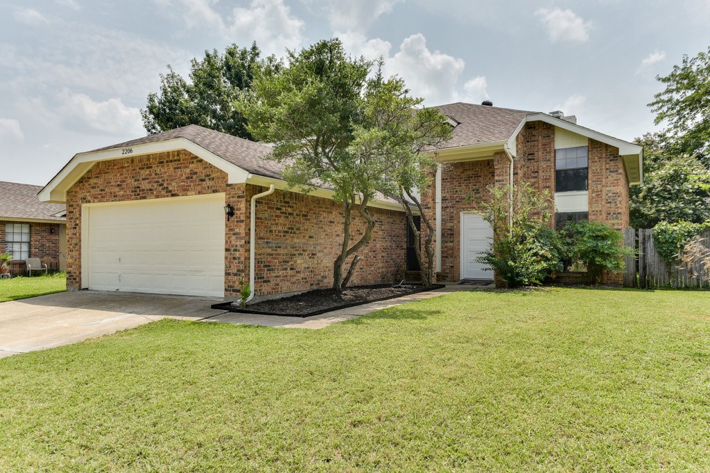 2206 Bassett Drive Arlington TX 76018