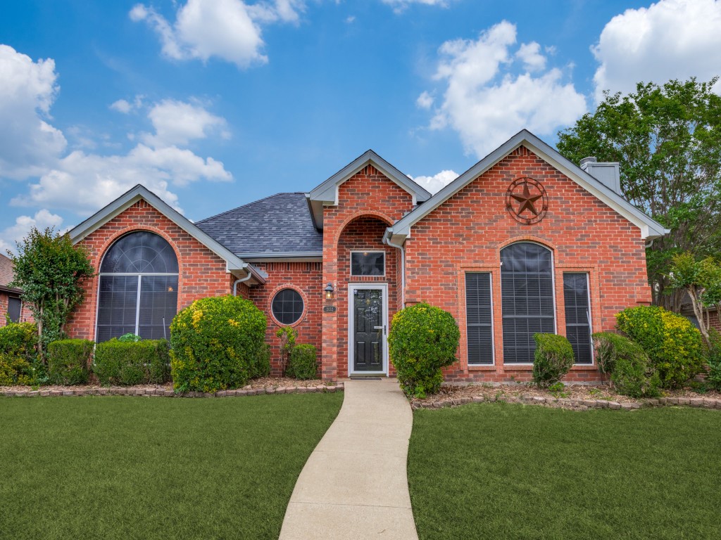2132 Highwood Street Mesquite TX 75181