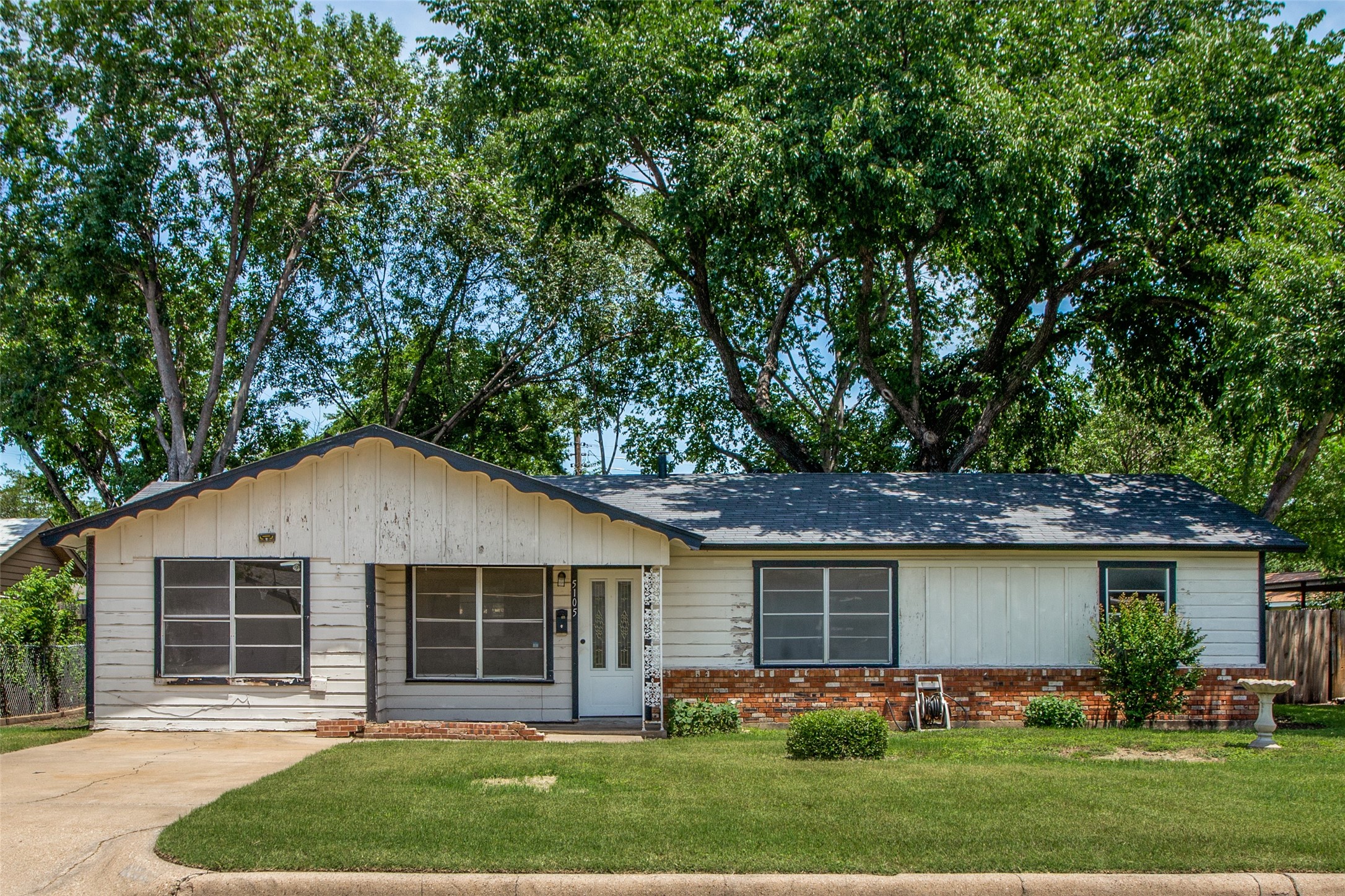 5105 Caroldean Street Haltom City TX 76117