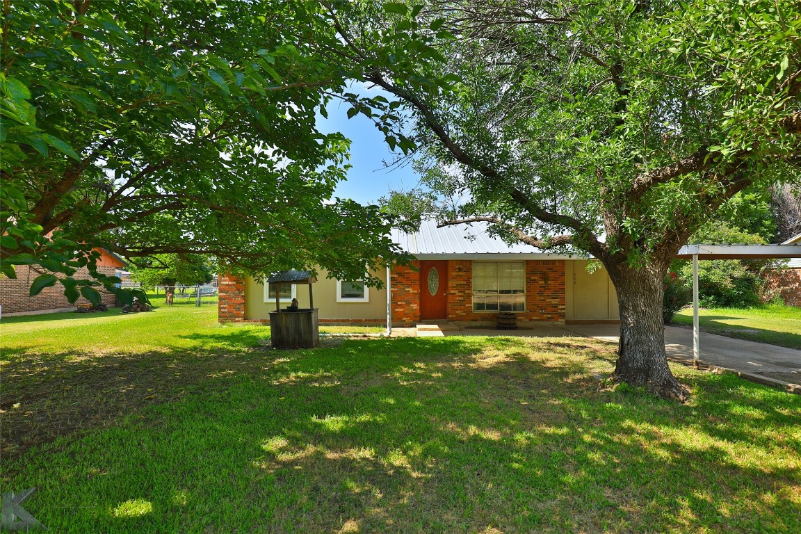 502 Sandy Lane Clyde TX 79510