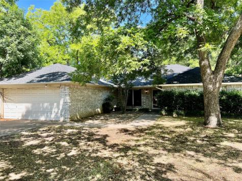 4511 Cimmaron Trail Granbury TX 76049