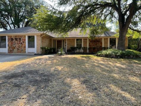 1227 Usher Street Benbrook TX 76126