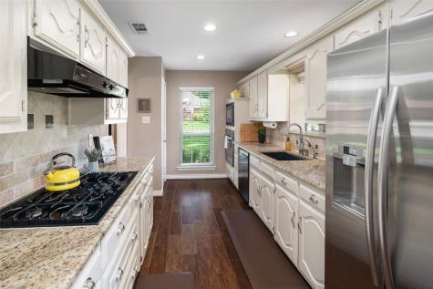 6005 Norfolk Drive Garland TX 75044