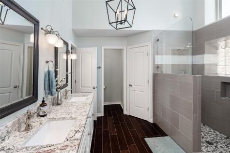 6005 Norfolk Drive Garland TX 75044