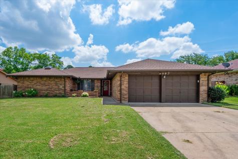 2505 Avonhill Drive Arlington TX 76015