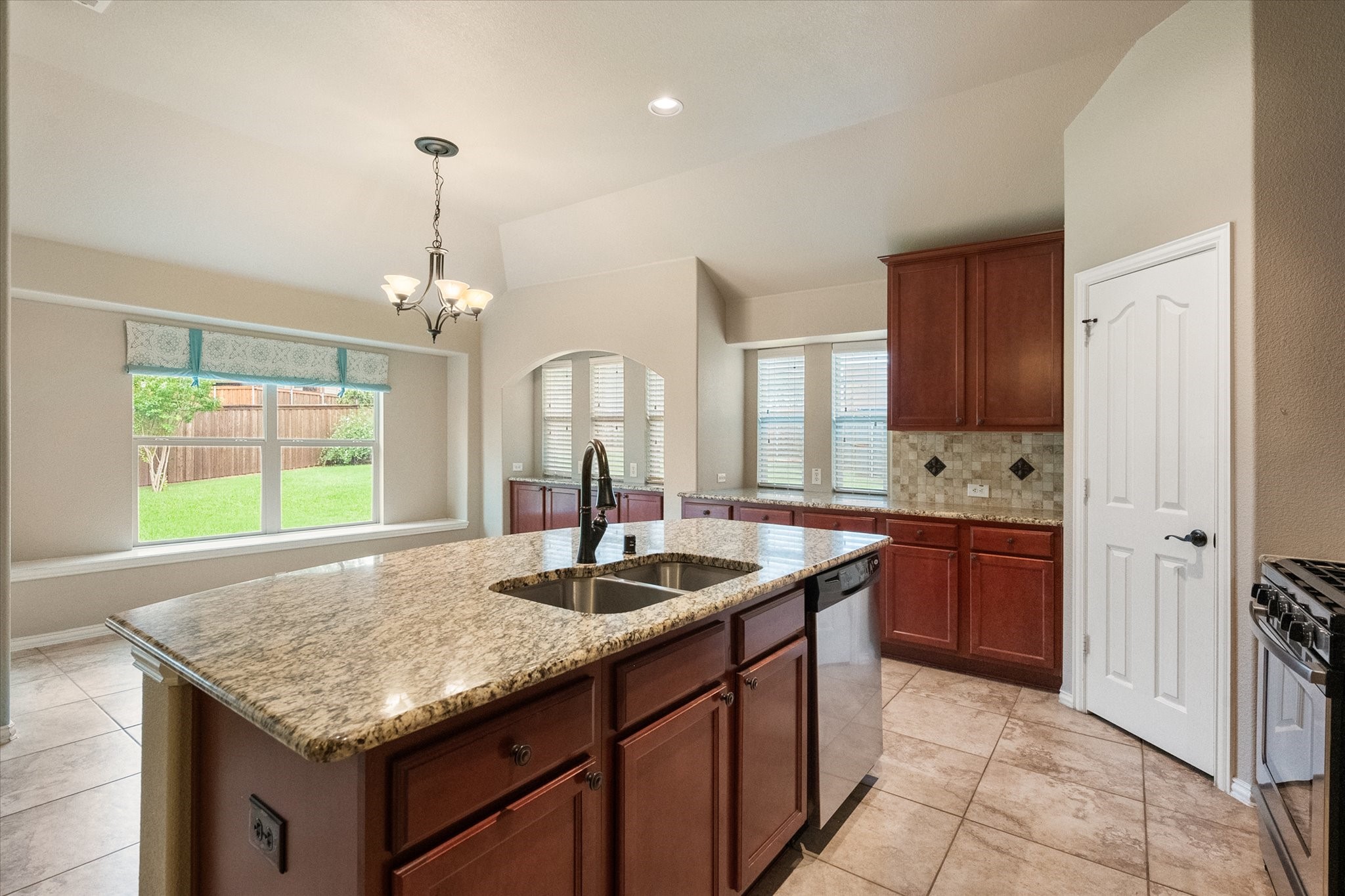 508 Highpoint Lane Mansfield TX 76063