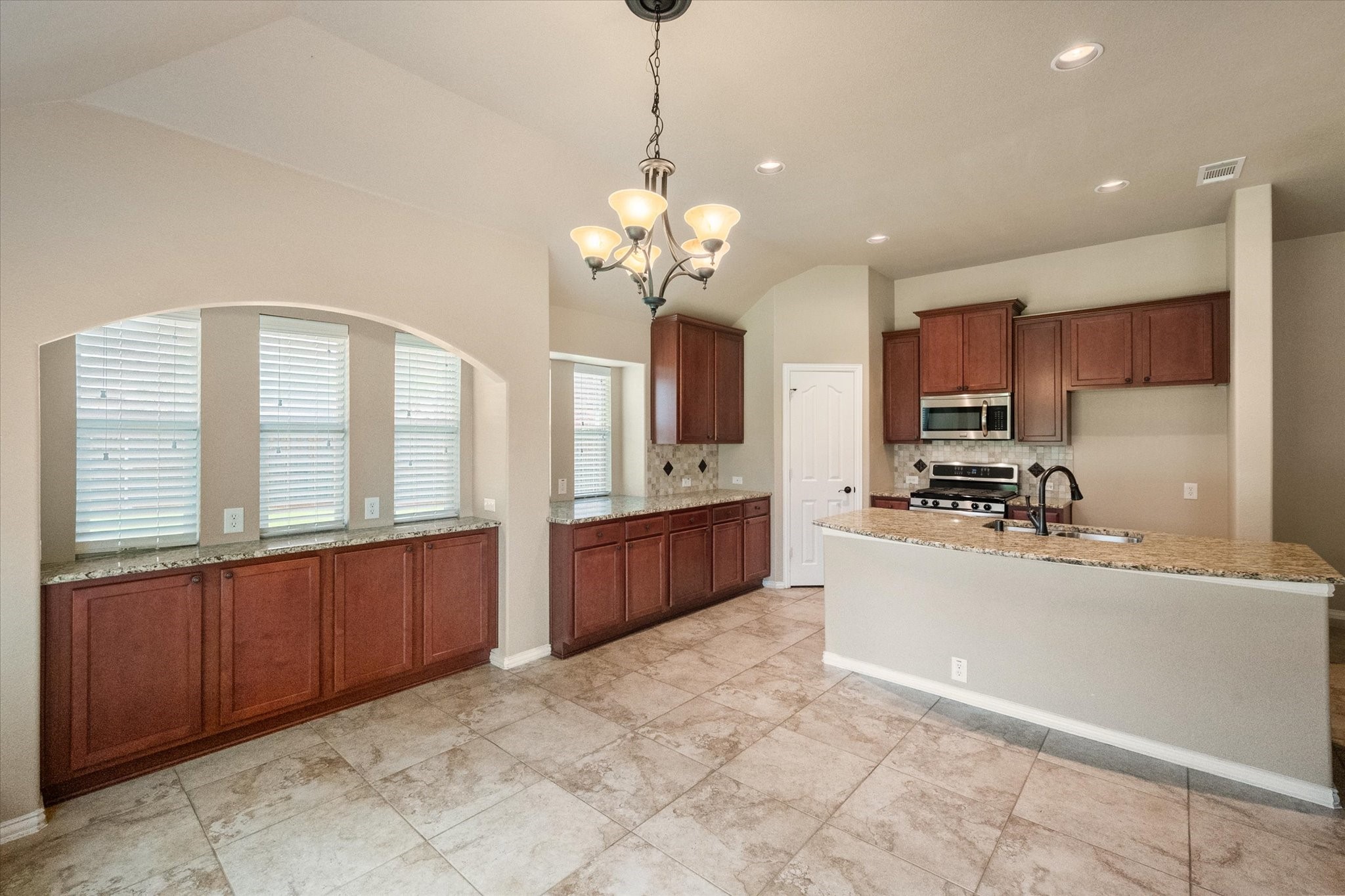 508 Highpoint Lane Mansfield TX 76063
