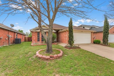 427 Cranbrook Lane Grand Prairie TX 75052