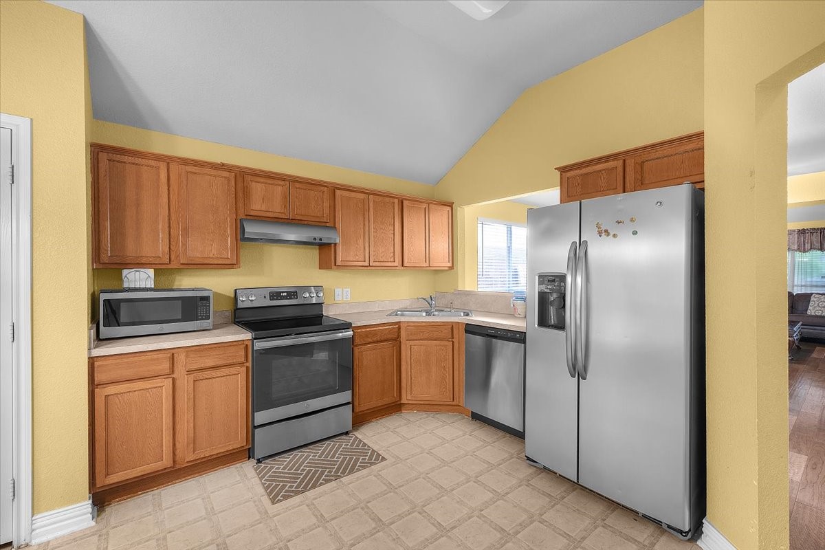 427 Cranbrook Lane Grand Prairie TX 75052