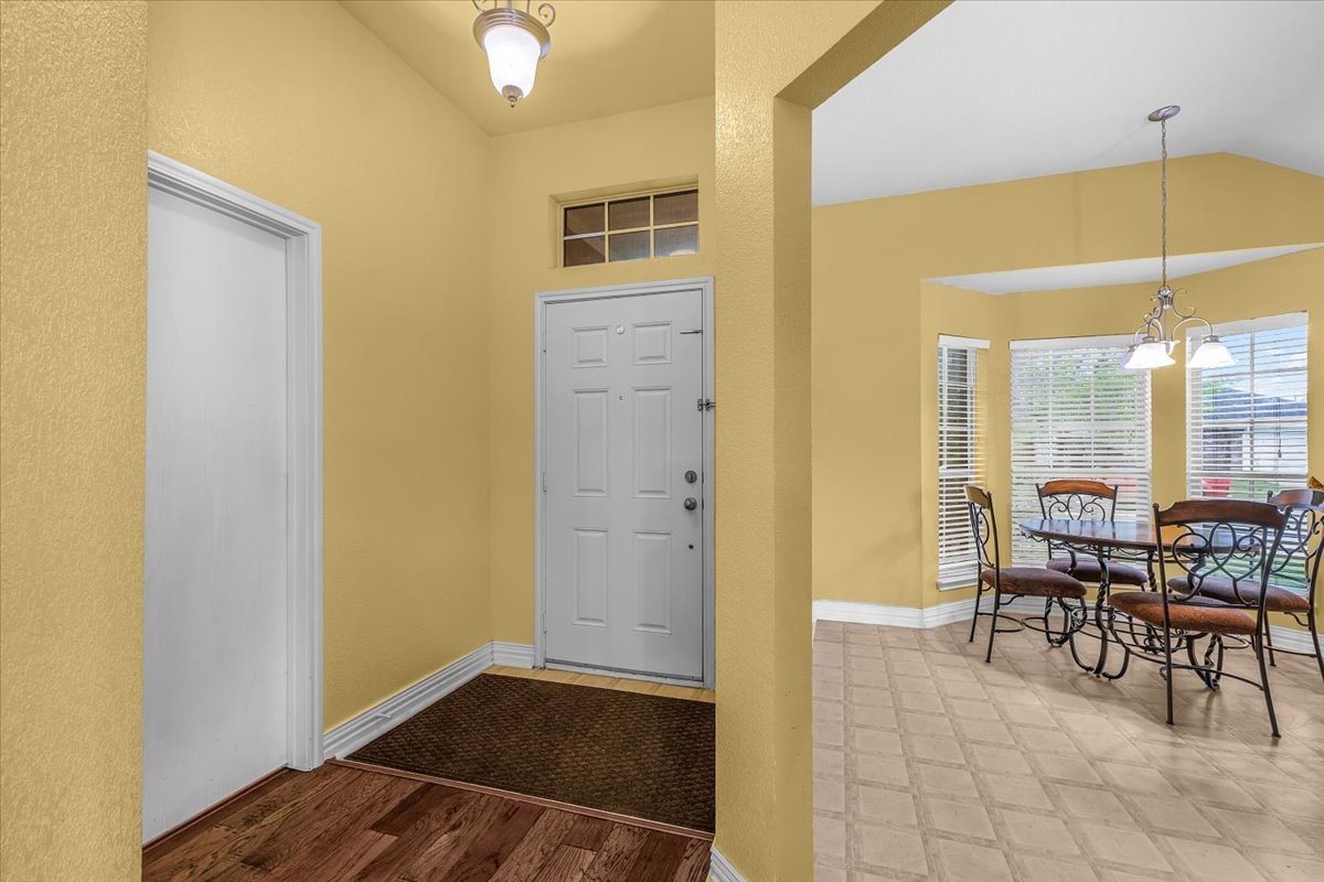 427 Cranbrook Lane Grand Prairie TX 75052