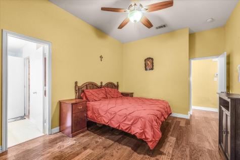 427 Cranbrook Lane Grand Prairie TX 75052