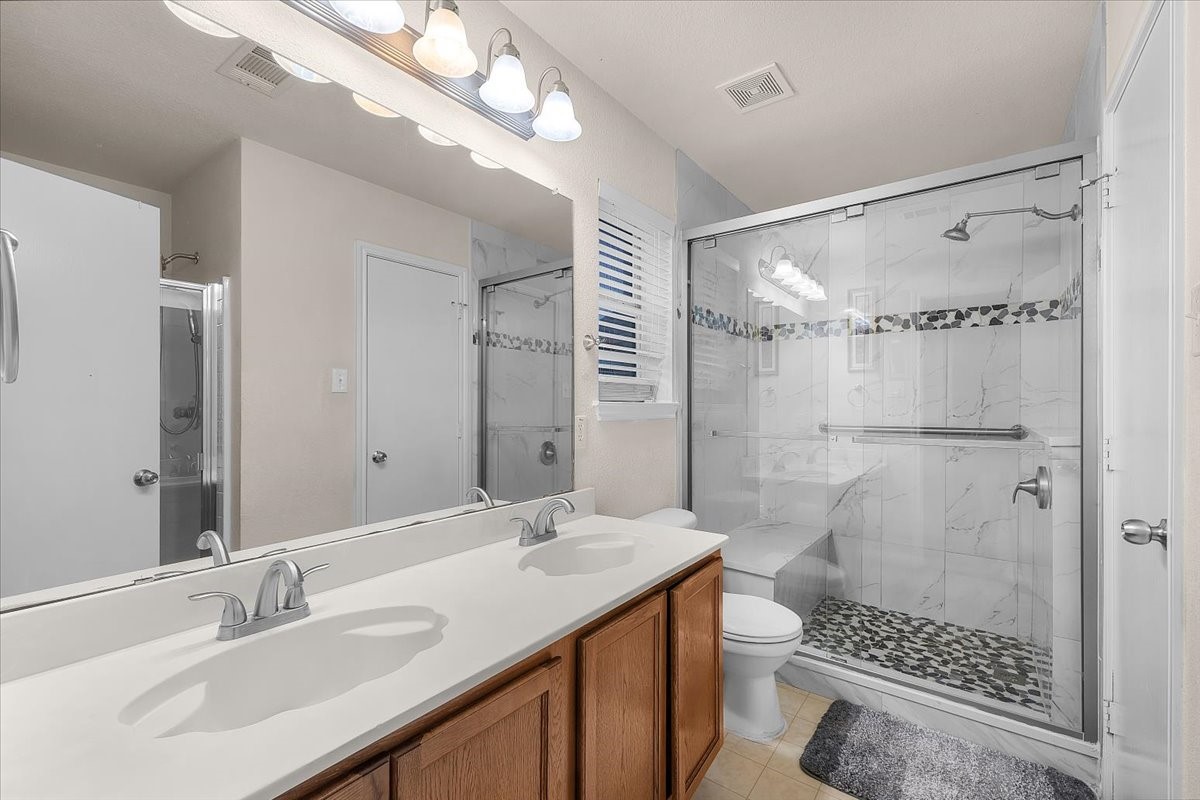 427 Cranbrook Lane Grand Prairie TX 75052