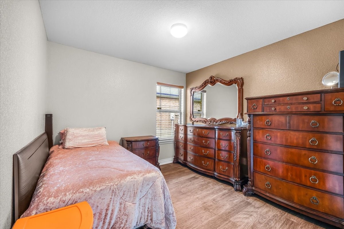 427 Cranbrook Lane Grand Prairie TX 75052