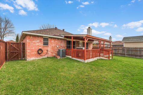 427 Cranbrook Lane Grand Prairie TX 75052