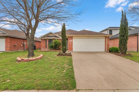 427 Cranbrook Lane Grand Prairie TX 75052