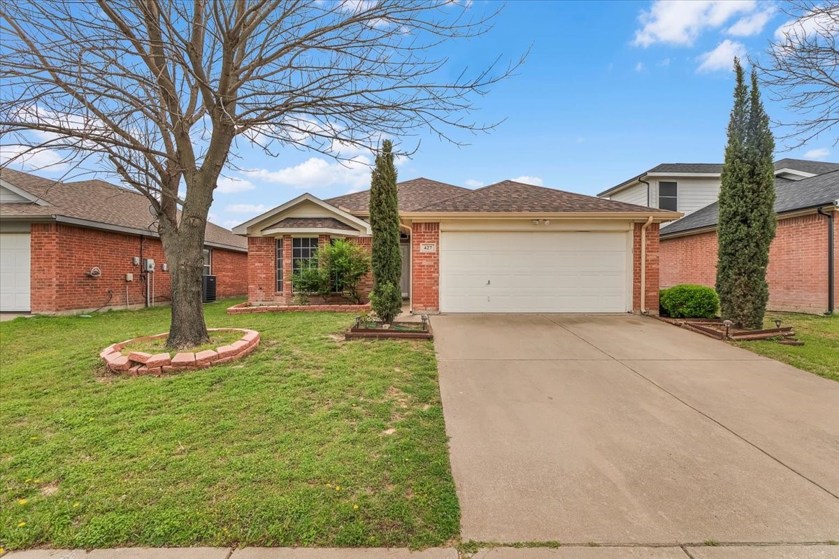 427 Cranbrook Lane Grand Prairie TX 75052