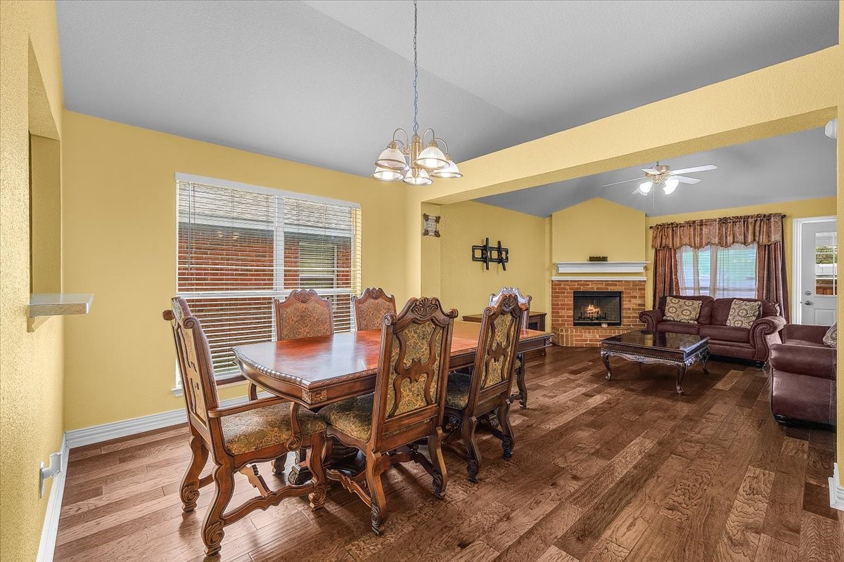 427 Cranbrook Lane Grand Prairie TX 75052