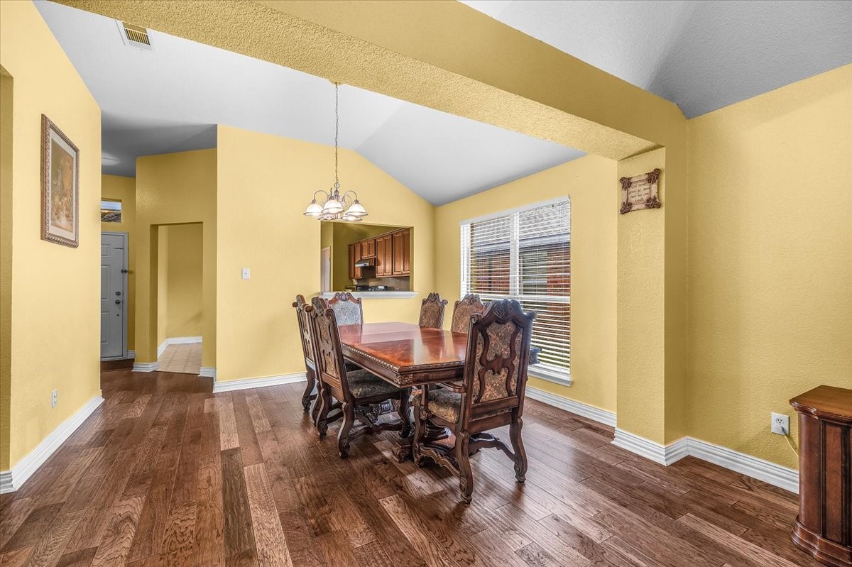 427 Cranbrook Lane Grand Prairie TX 75052