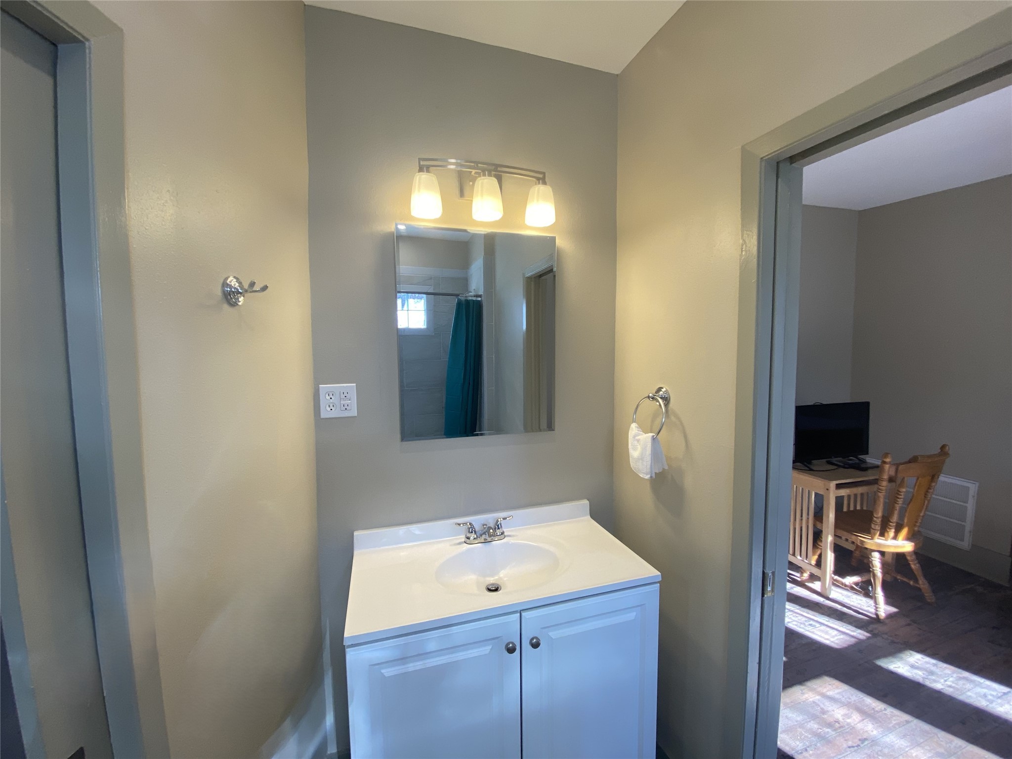 705 W 9th Street Cisco TX 76437