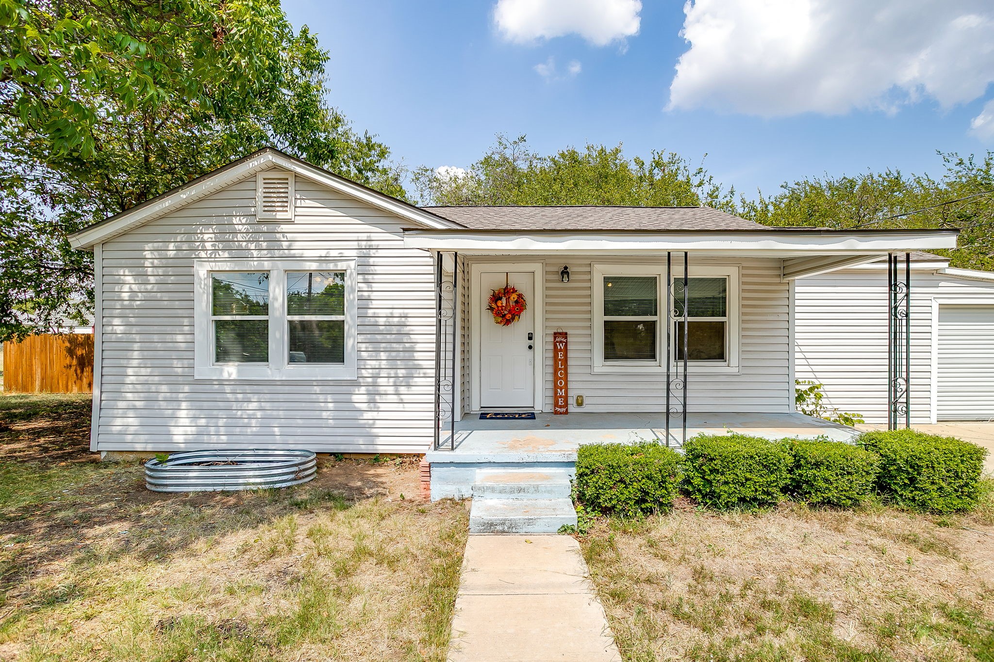 308 W 1st Street Weatherford TX 76086