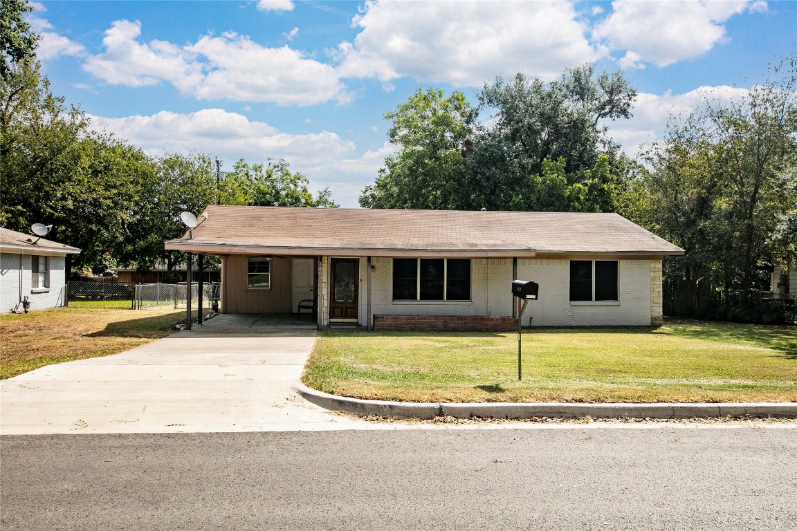 1807 Austin Drive Kaufman TX 75142
