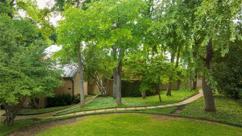 6004 Twin Coves Street Dallas TX 75248