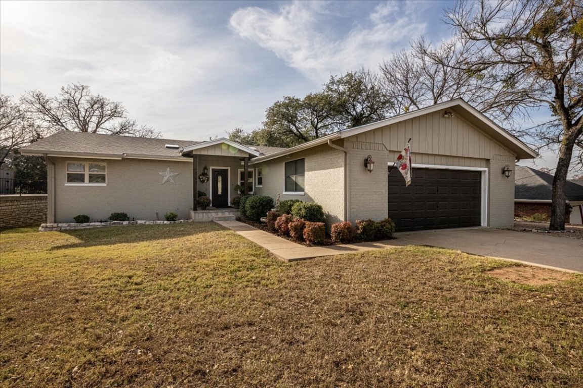 4007 Cimmaron Trail Granbury TX 76049