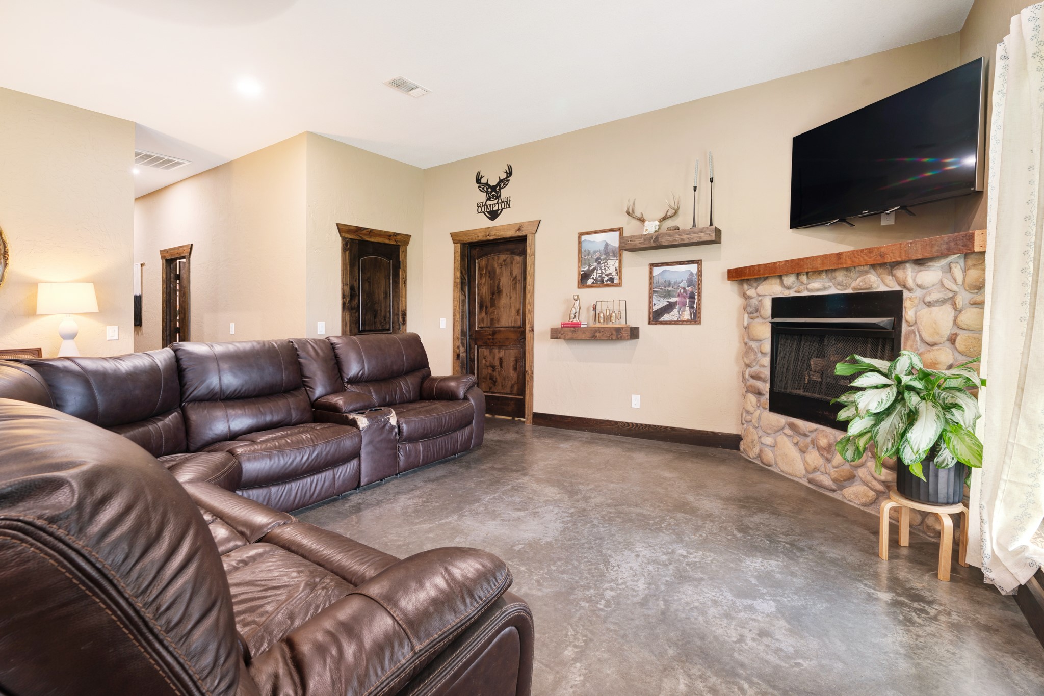 819 County Road 12550 Paris TX 75462