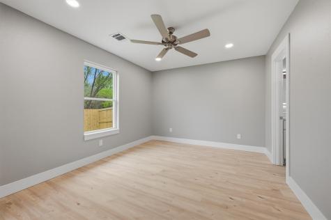 1012 S 1st Street Sherman TX 75090