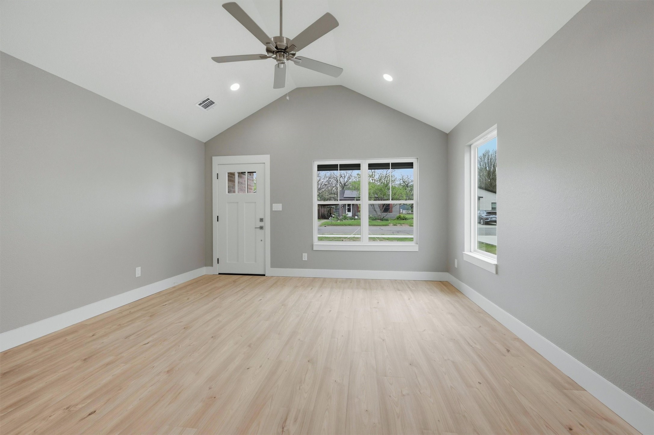 1012 S 1st Street Sherman TX 75090