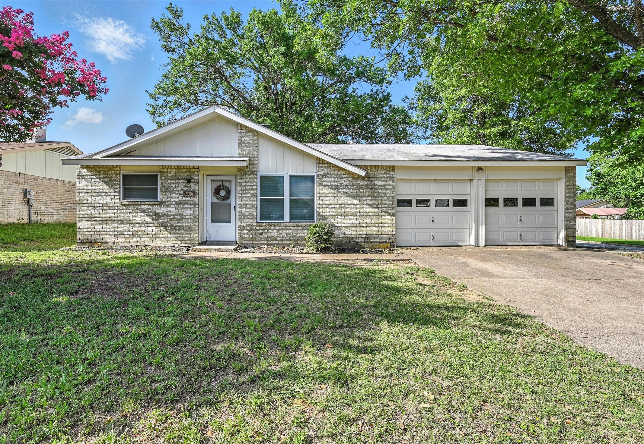 5008 Lasalle Drive Arlington TX 76016