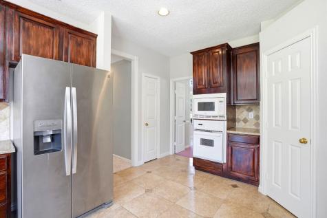 2421 Bowie Lane Grapevine TX 76051