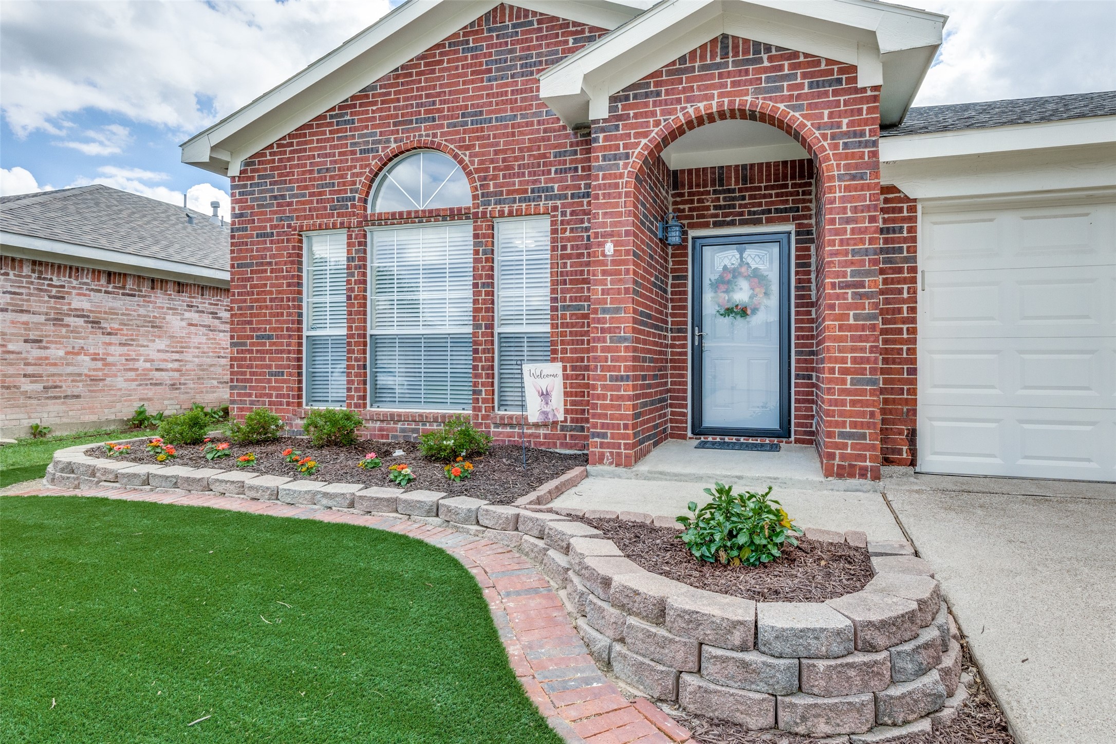 1916 Overland Street Fort Worth TX 76131
