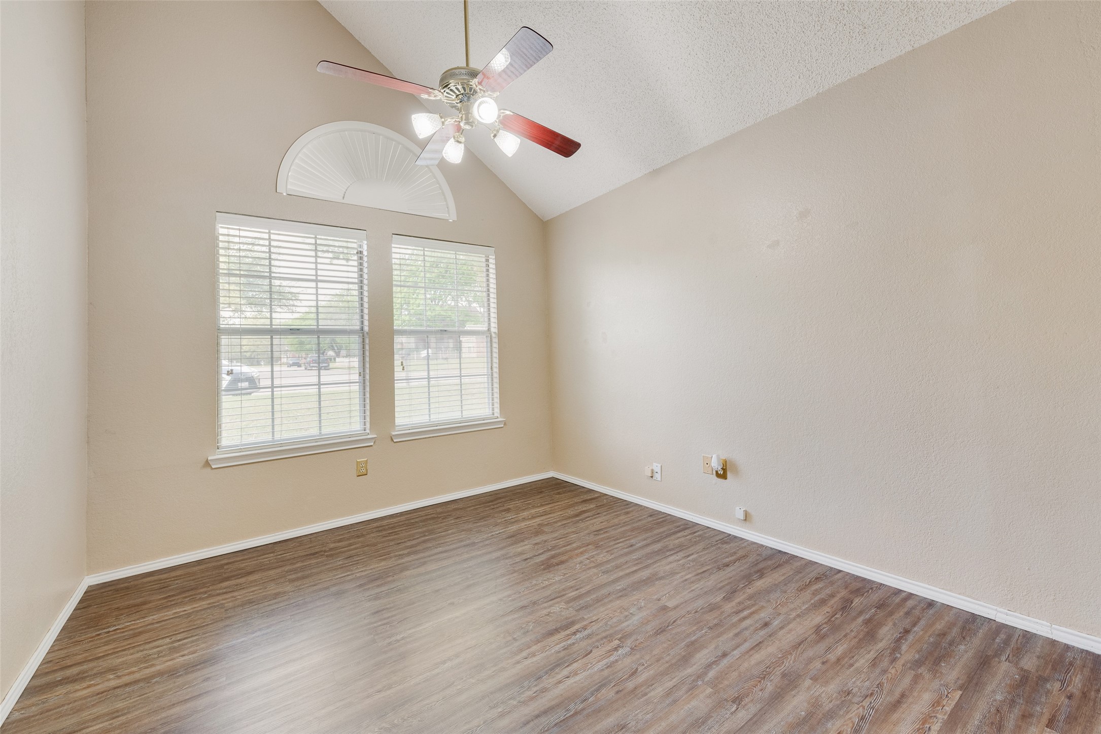 9122 Oak Hollow Drive Rowlett TX 75089